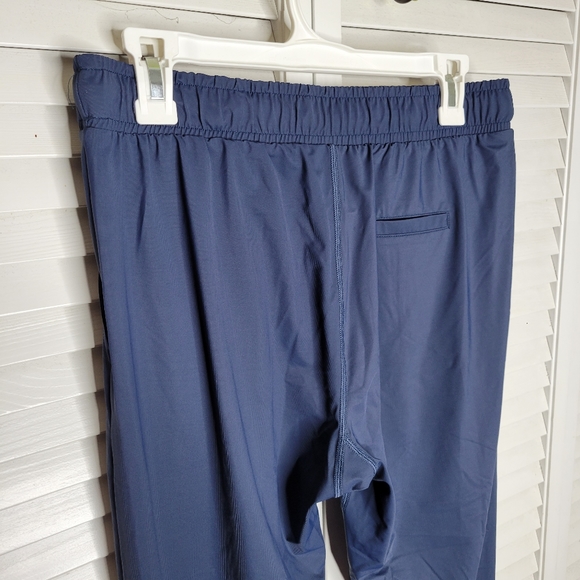 Zyia Active Navy Everywhere Ankle Pants MEDIUM EUC Nylon - Picture 6 of 7